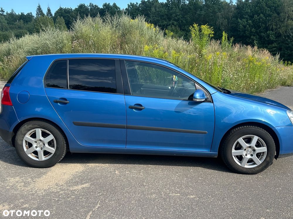 Volkswagen Golf 1.6 FSI Comfortline - 5