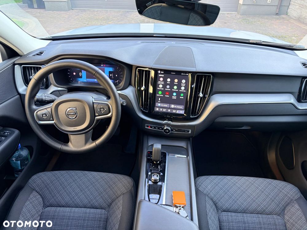 Volvo XC 60 B4 D AWD Core - 9