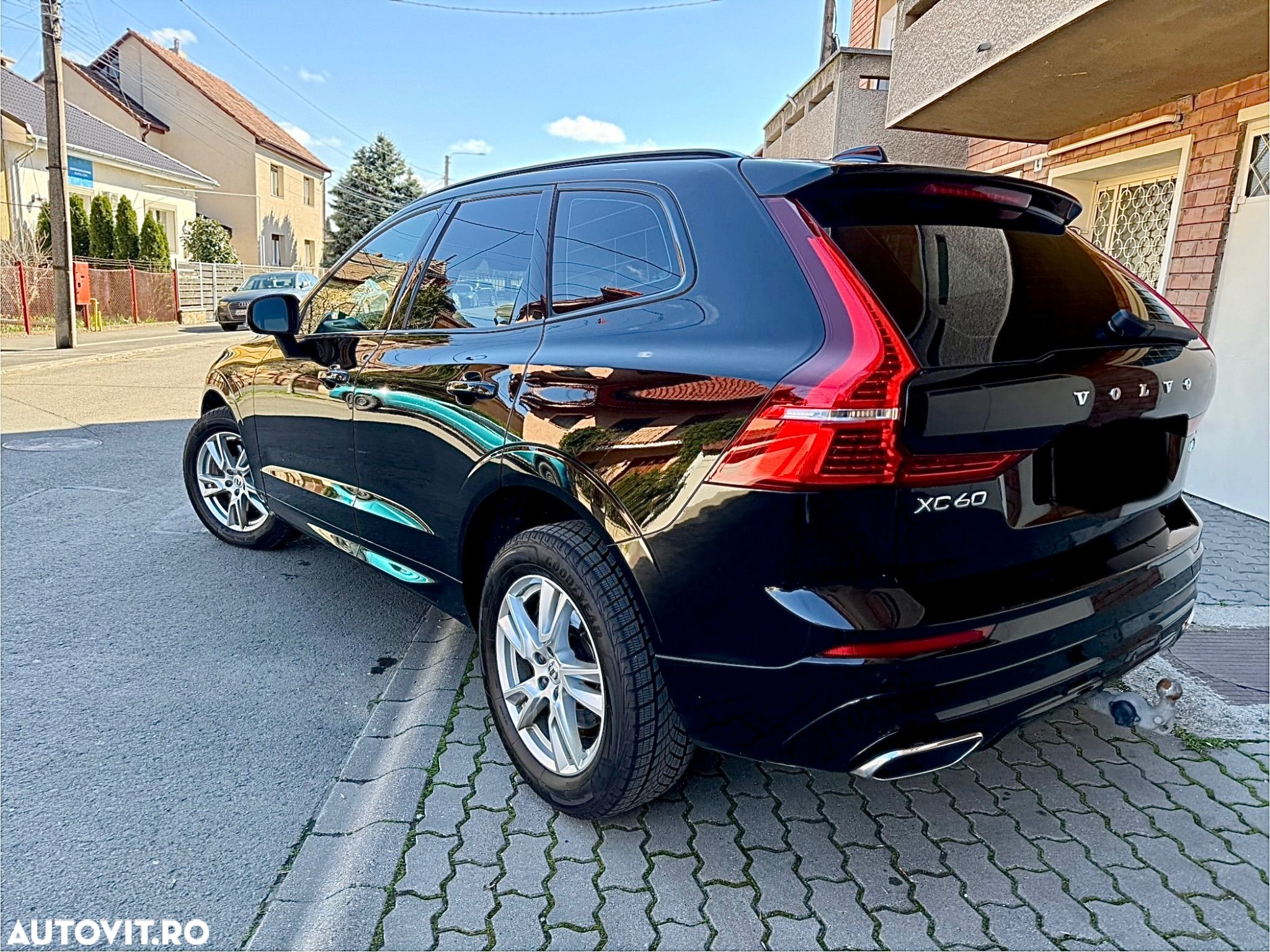 Volvo XC 60 D4 AWD R-Design - 1