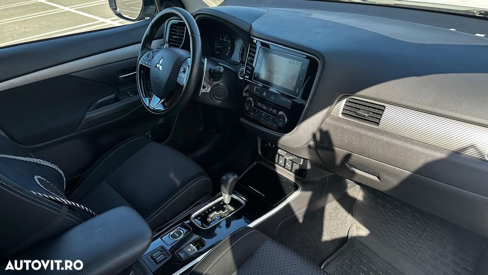 Mitsubishi Outlander 2.2 Litre DI-D AWD Instyle Aut. - 17