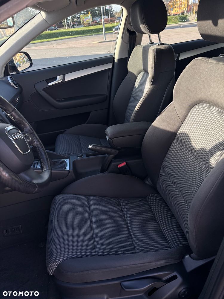 Audi A3 Sportback 2.0 TDI DPF quattro Ambition - 9