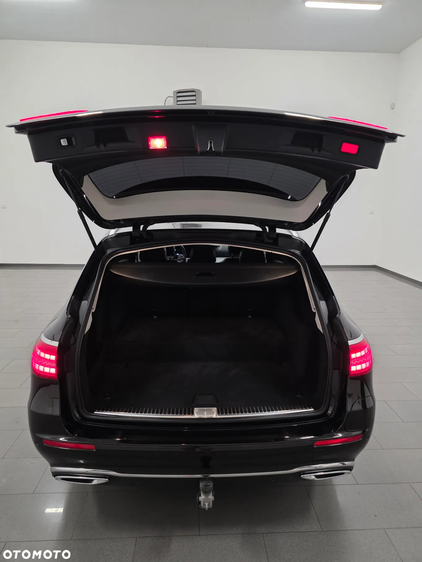 Mercedes-Benz Klasa E 300 de 9G-TRONIC Exclusive - 39