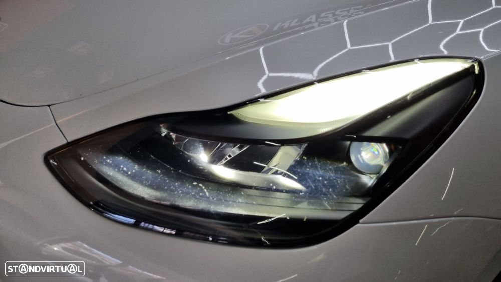 Tesla Model Y - 24