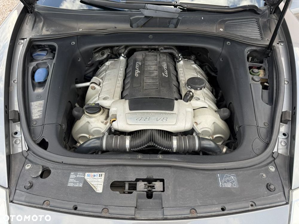 Porsche Cayenne Turbo - 30