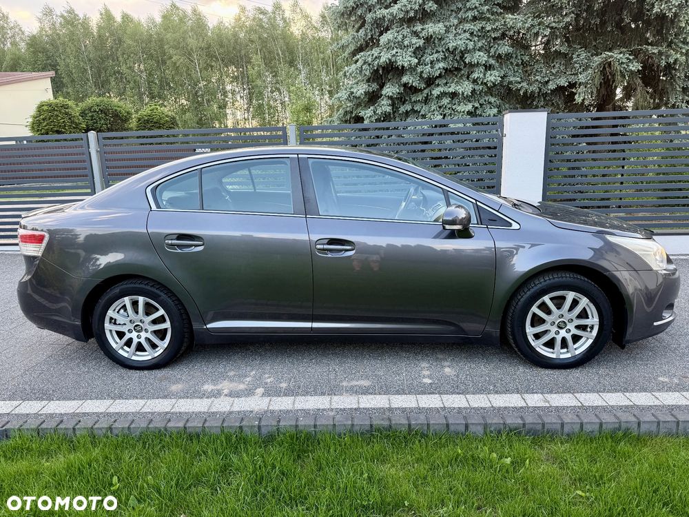 Toyota Avensis 1.8 Comfort - 7