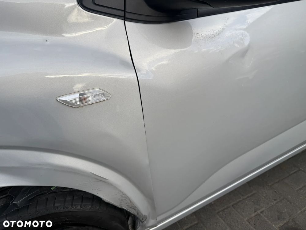 Dacia Sandero 1.0 TCe Laureate S&S - 27