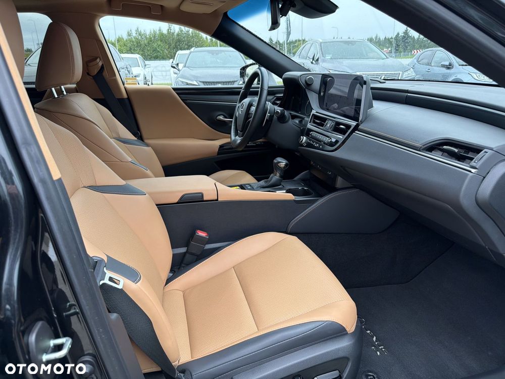 Lexus ES 300h Business Edition - 9