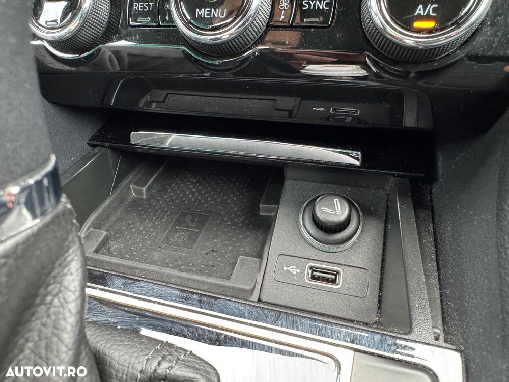 Skoda Superb 1.6 TDI DSG Ambition - 12