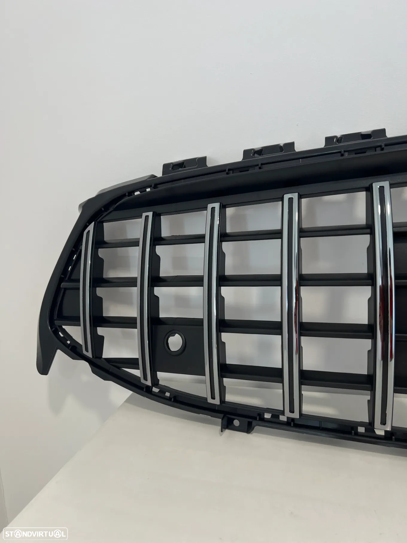 Grelha Frontal Mercedes CLA W118 Look GT-R Silver - 2