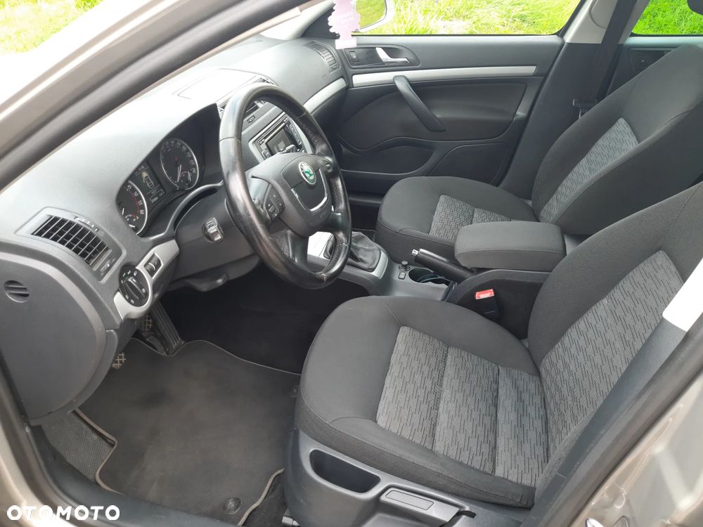 Skoda Octavia 1.6 TDI DPF Ambition Green tec - 16