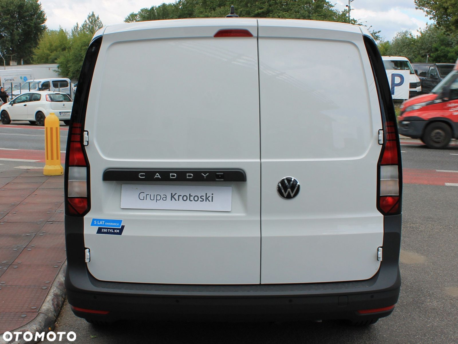 Volkswagen Caddy Maxi Cargo 2.0 TDI Manual - 6