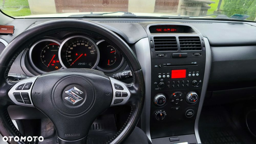 Suzuki Grand Vitara 1.9 DDiS - 13