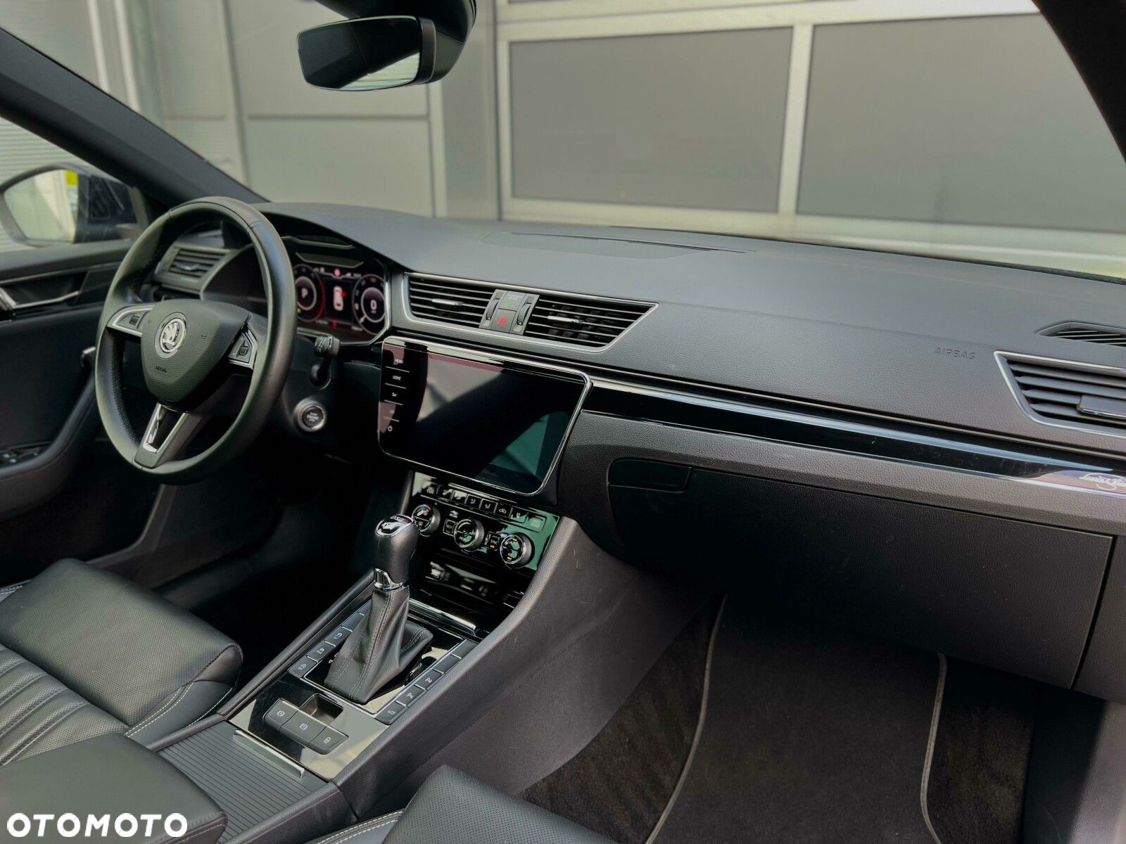 Skoda Superb 2.0 TDI 4x4 L&K DSG - 16