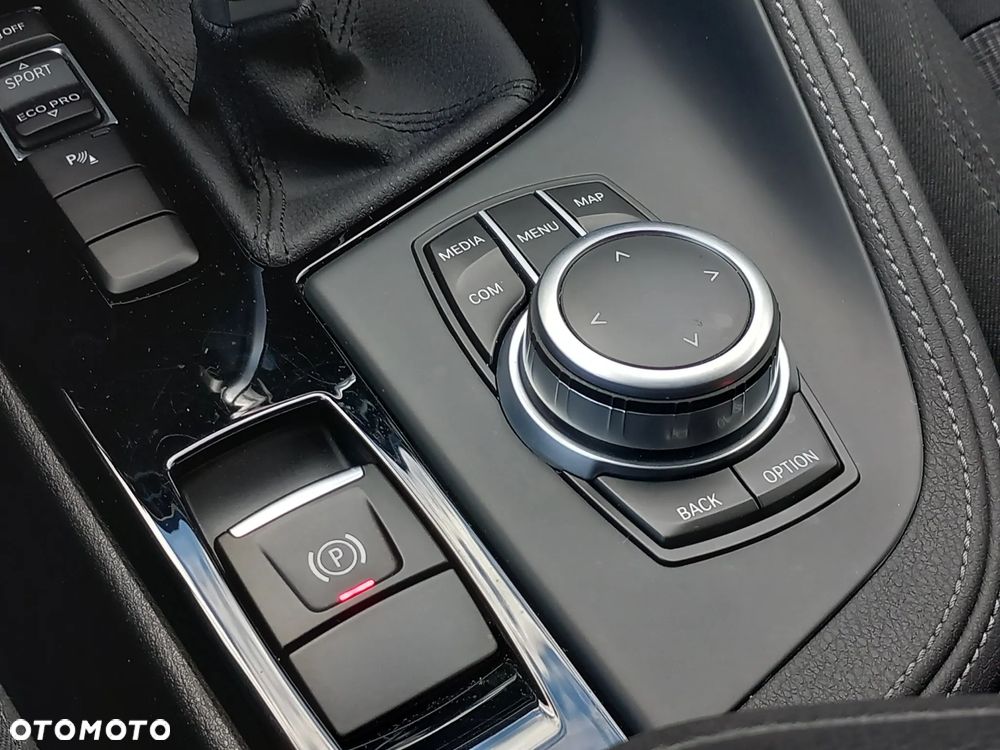 BMW X2 sDrive18i GPF Advantage - 19