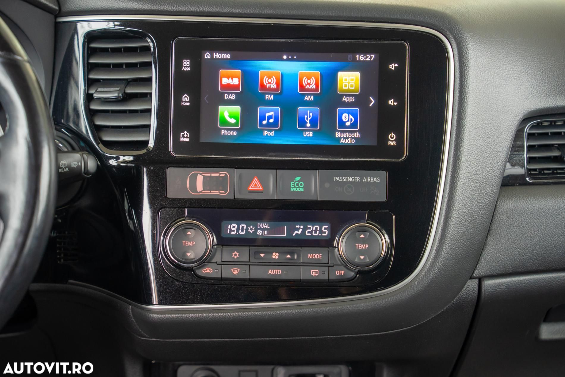Mitsubishi Outlander 2.0 4WD Plug-In Hybrid Top - 15