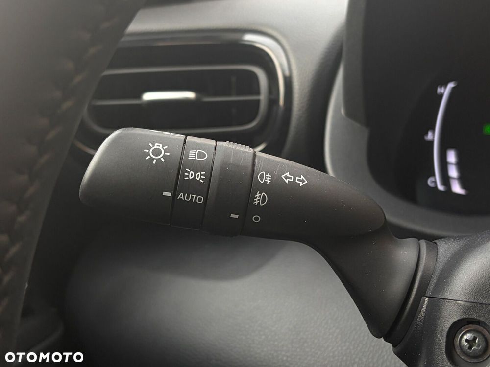 Toyota Yaris Cross Hybrid 1.5 Comfort - 32