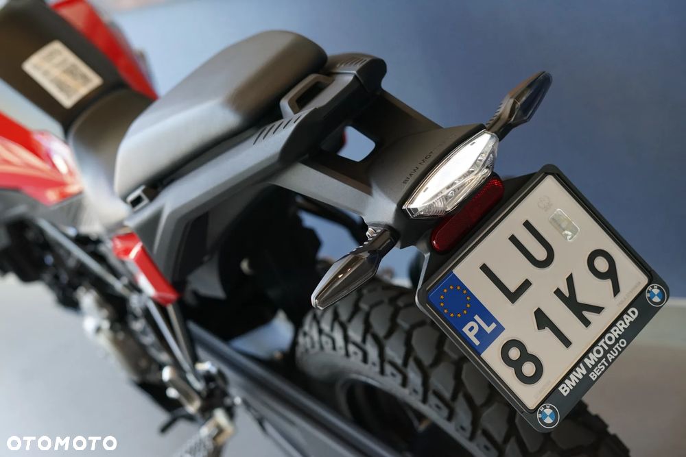 BMW F - 11