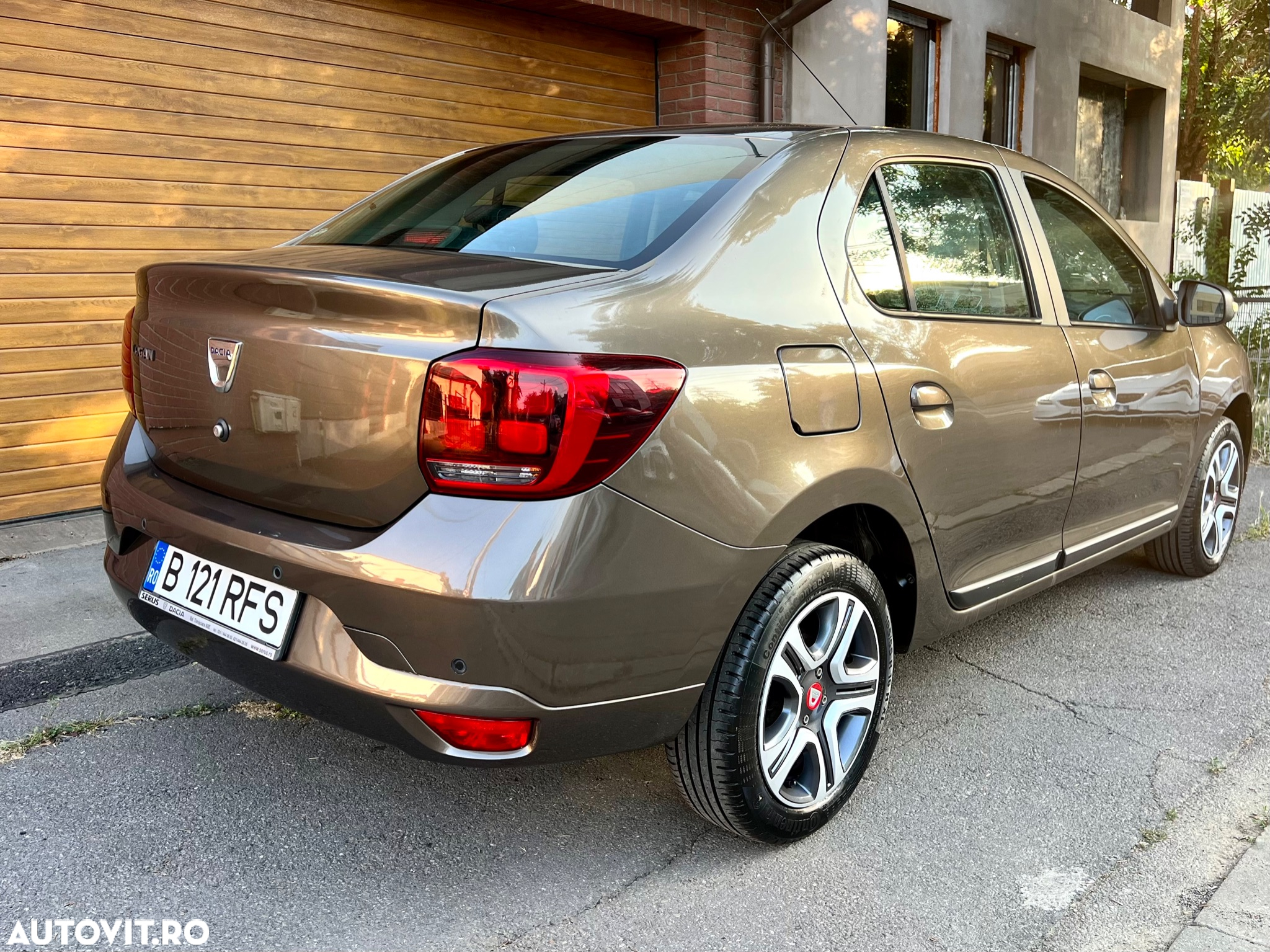 Dacia Logan - 4