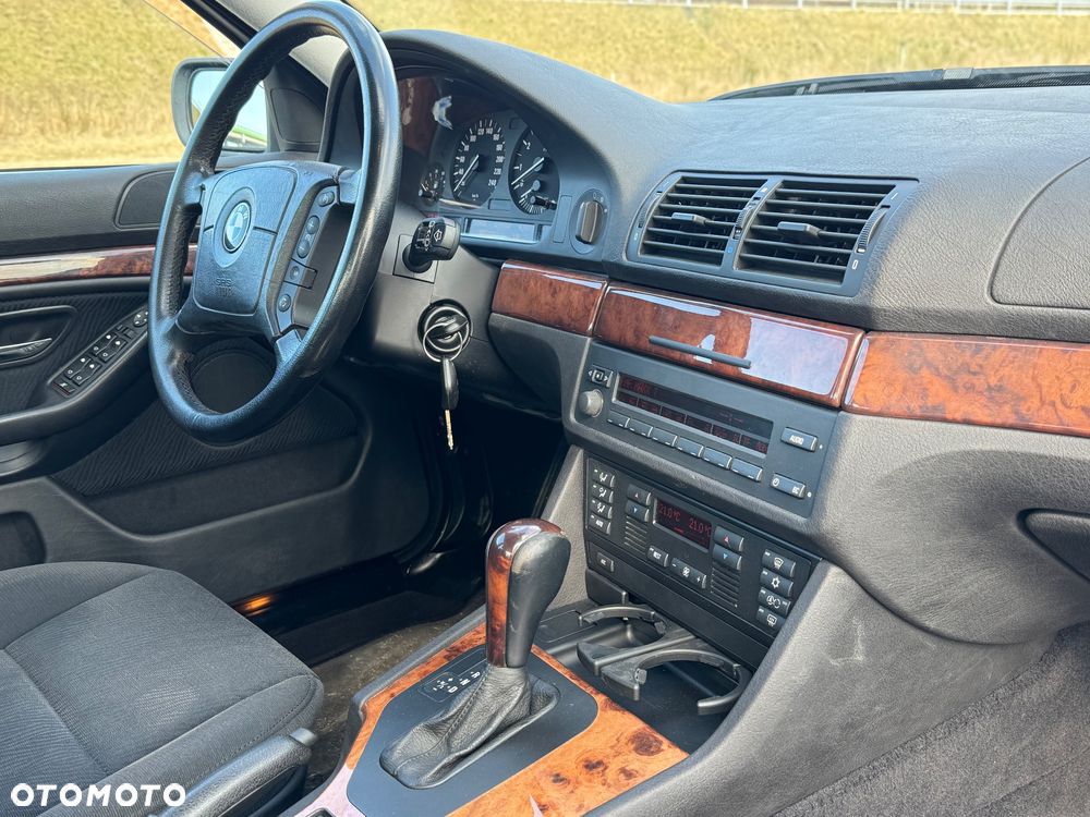 BMW Seria 5 - 11