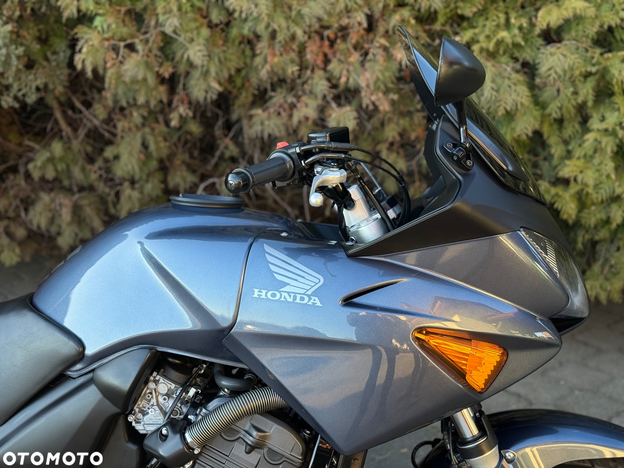 Honda CBF - 12