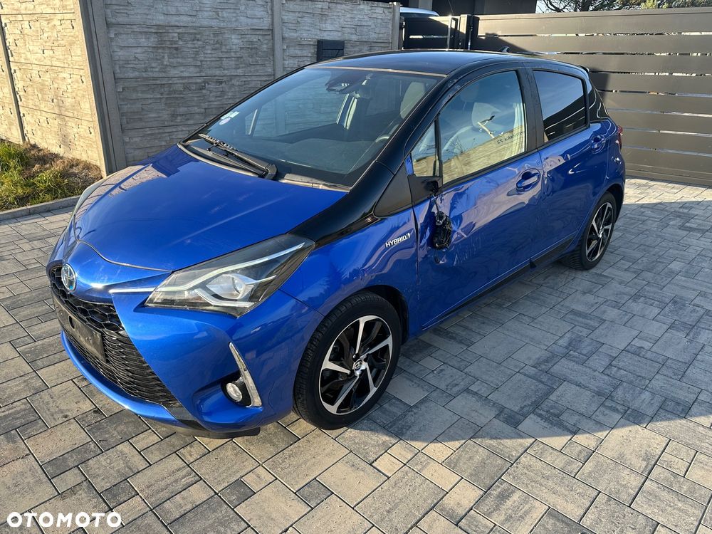 Toyota Yaris Hybrid Selection - 2