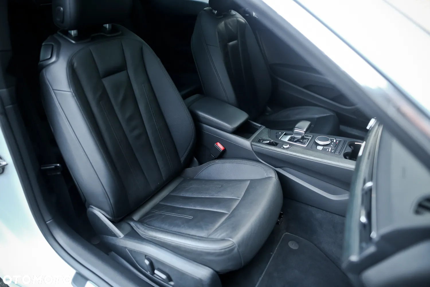 Audi A5 Coupe 2.0 TFSI quattro S tronic - 19