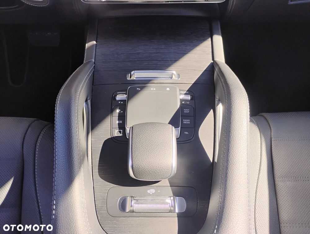 Mercedes-Benz GLE - 23