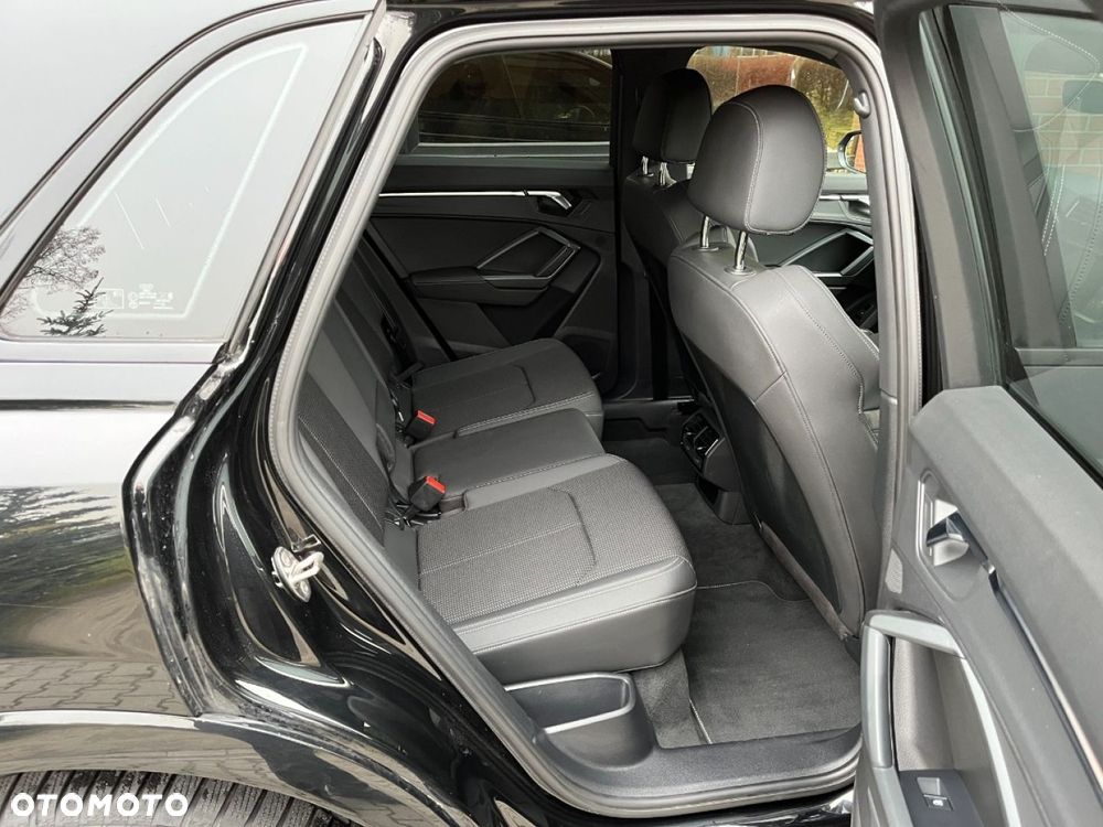 Audi Q3 35 TDI Quattro S tronic S line - 28