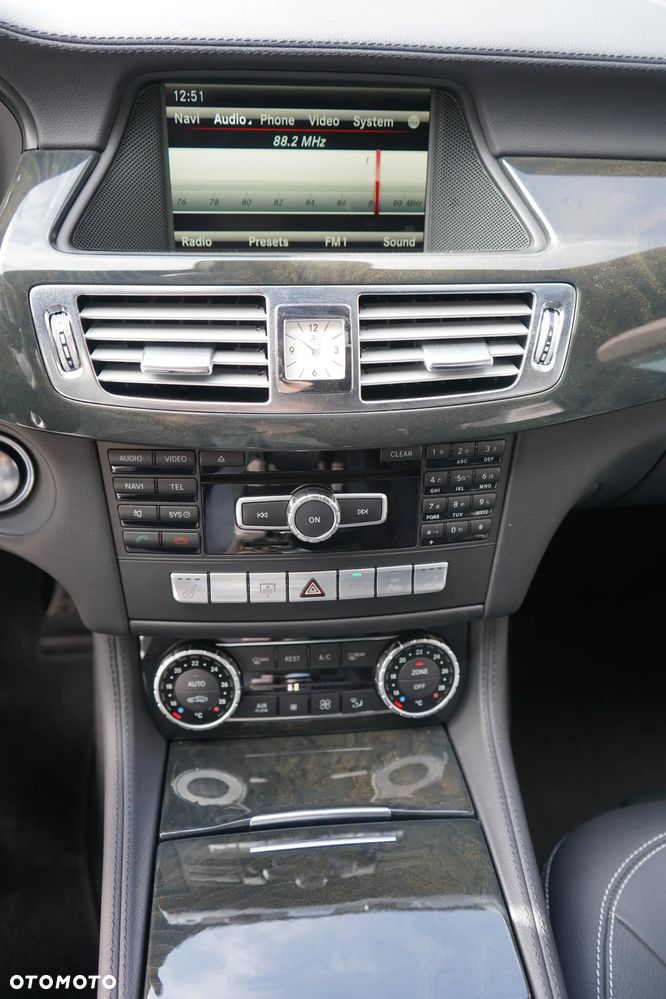 Mercedes-Benz CLS 350 BlueEff - 25