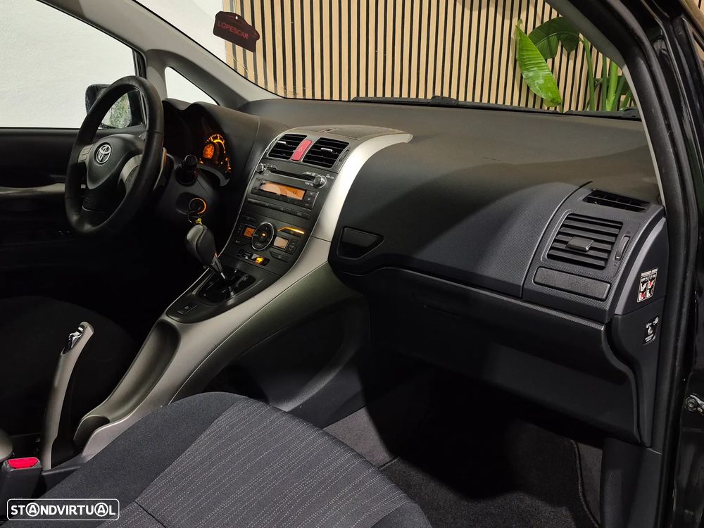 Toyota Auris 1.4 D-4D MMT Sol - 12