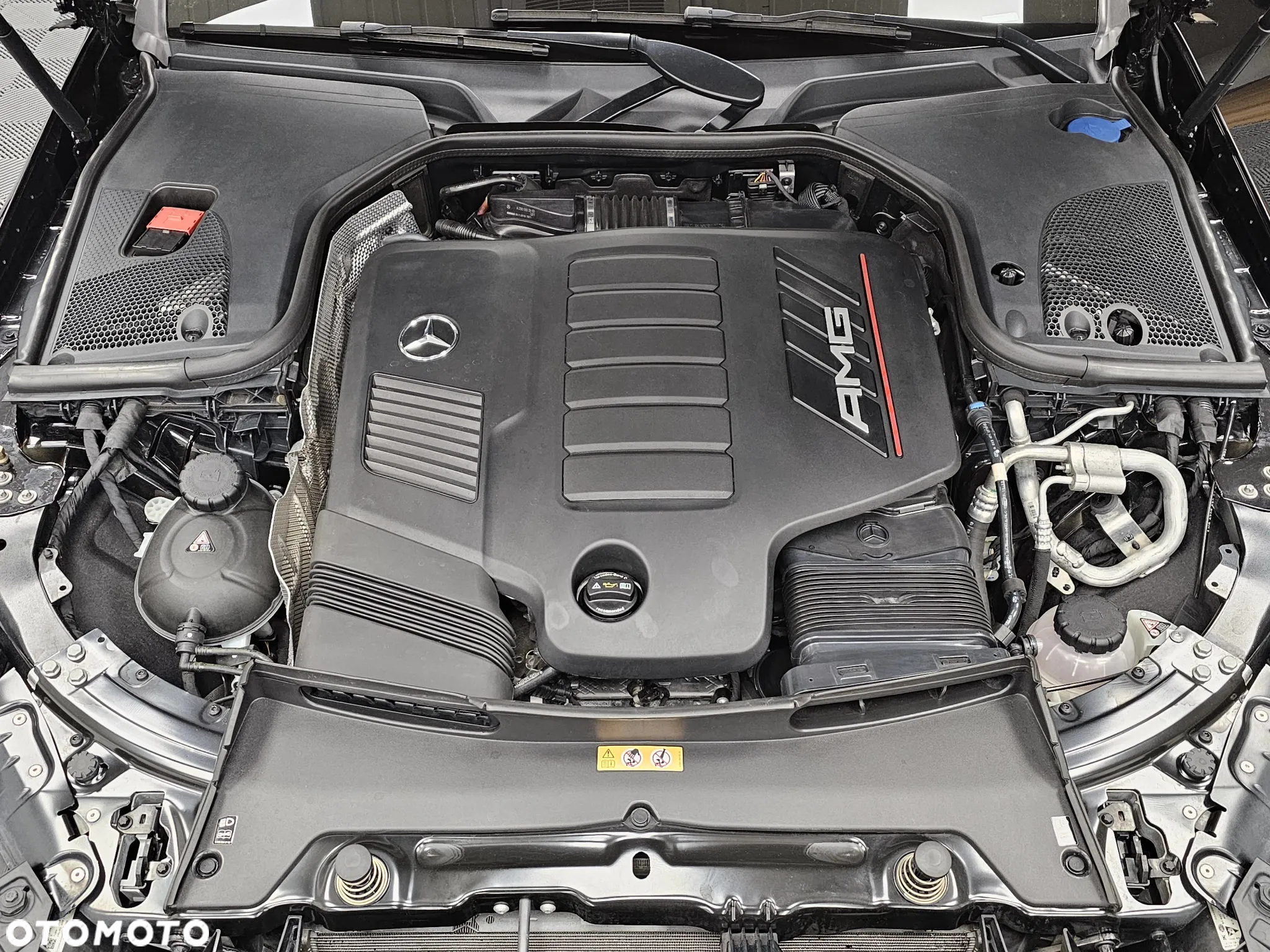 Mercedes-Benz AMG GT 53 4-Matic+ - 31
