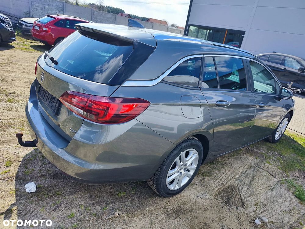 Opel Astra 1.6 D Start/Stop Dynamic - 10