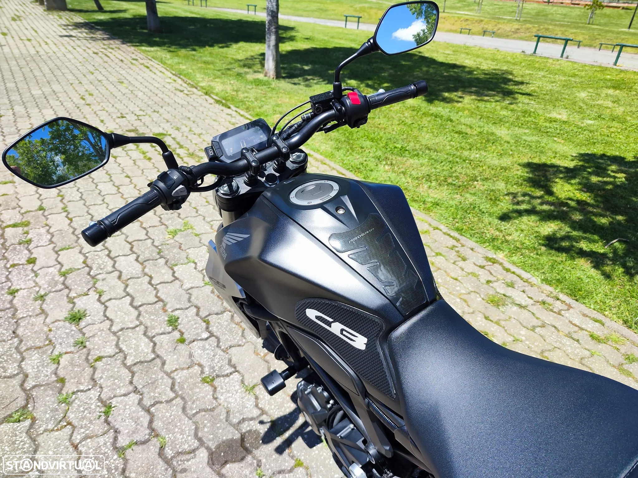 Honda CB 300 R - 12