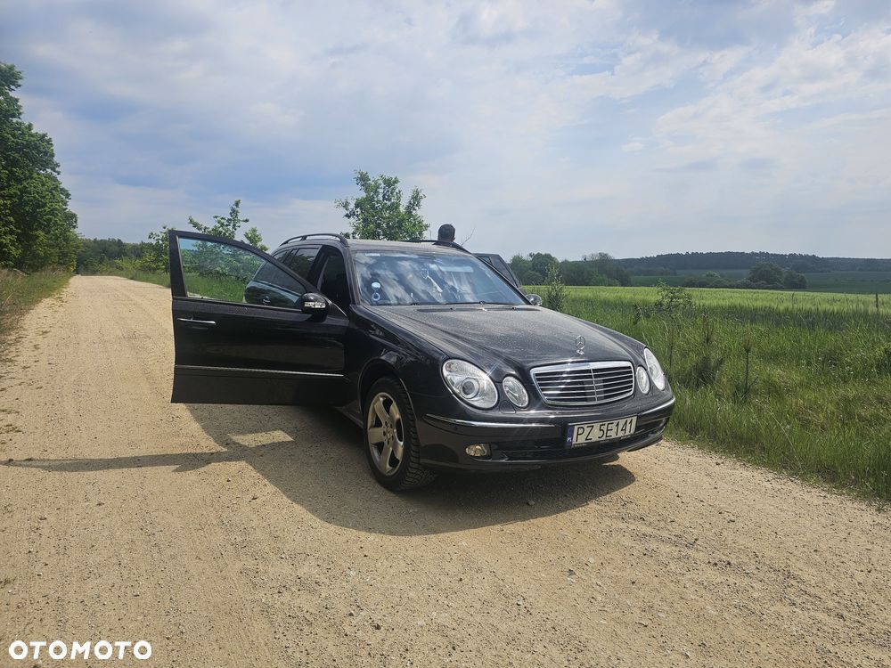 Mercedes-Benz Klasa E 500 4-Matic T Avantgarde - 35