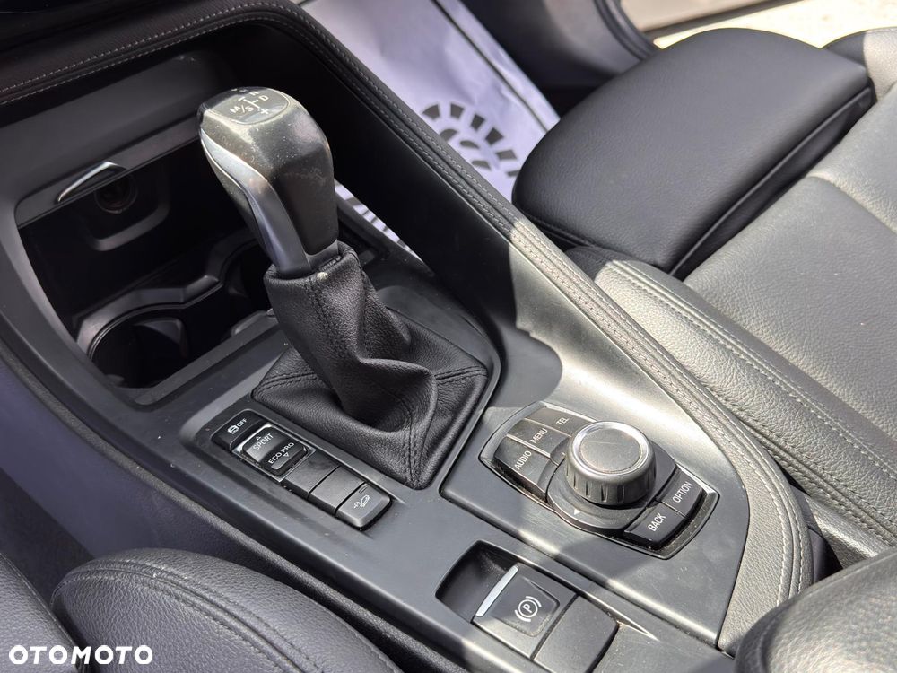 BMW X1 xDrive25i GPF xLine - 8