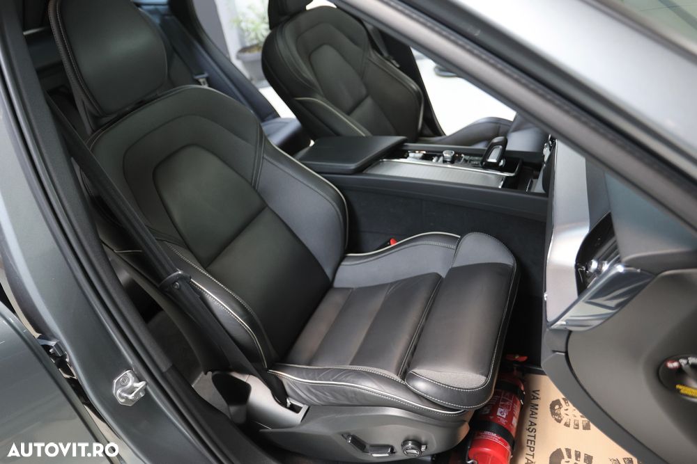 Volvo XC 60 T6 AWD Recharge Geartronic RDesign - 9