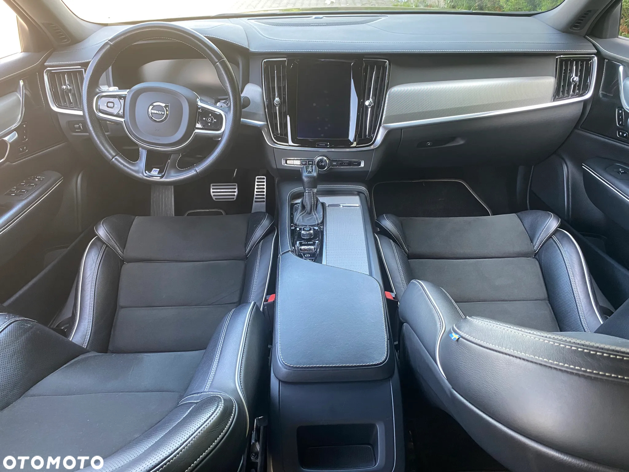 Volvo S90 D5 AWD R-Design - 24