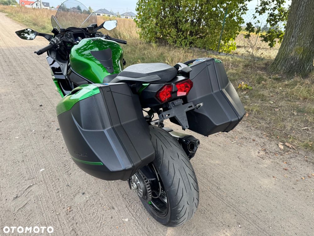 Kawasaki Ninja H2 SX - 16