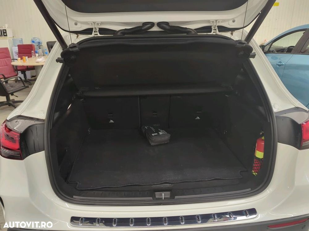 Mercedes-Benz GLA 200 d 4MATIC Aut. - 6