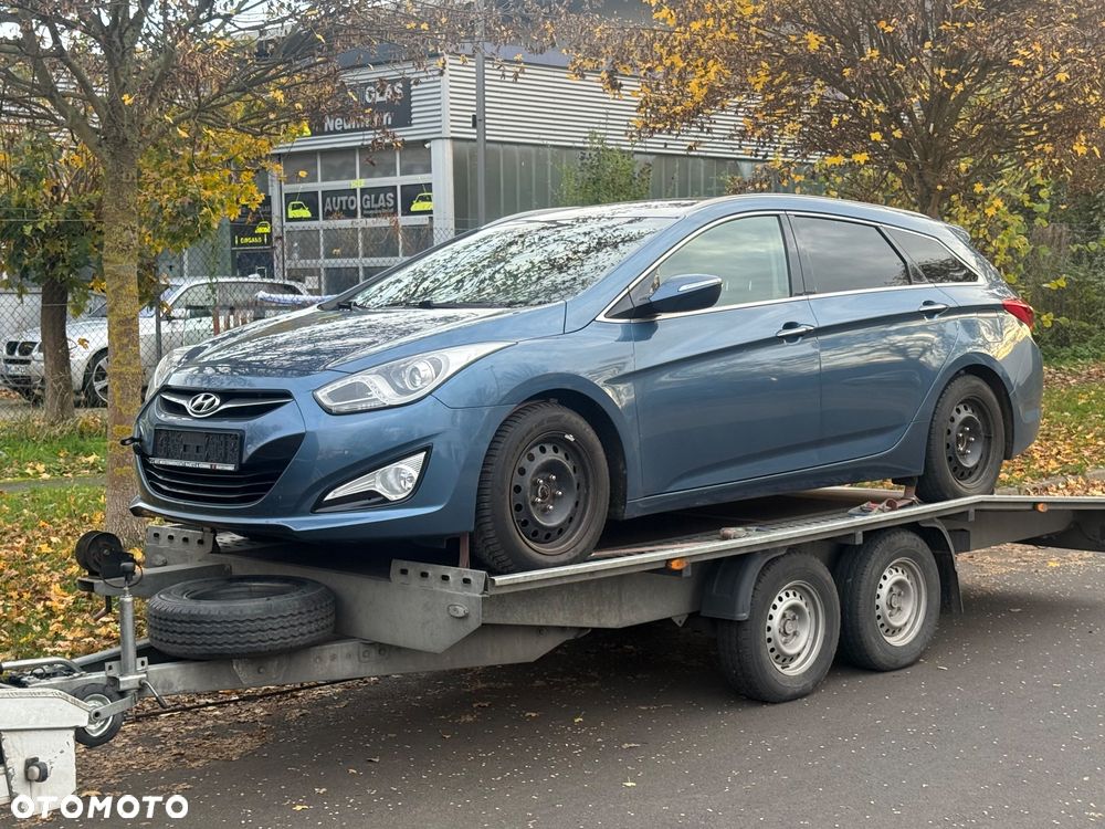 Hyundai i40 Kombi blue 1.6 CRDi Space Plus - 1