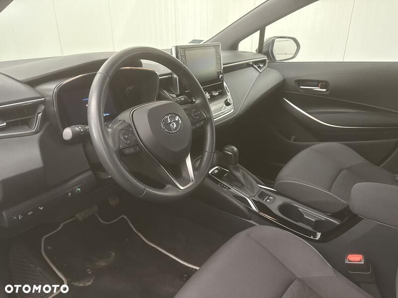Toyota Corolla - 10