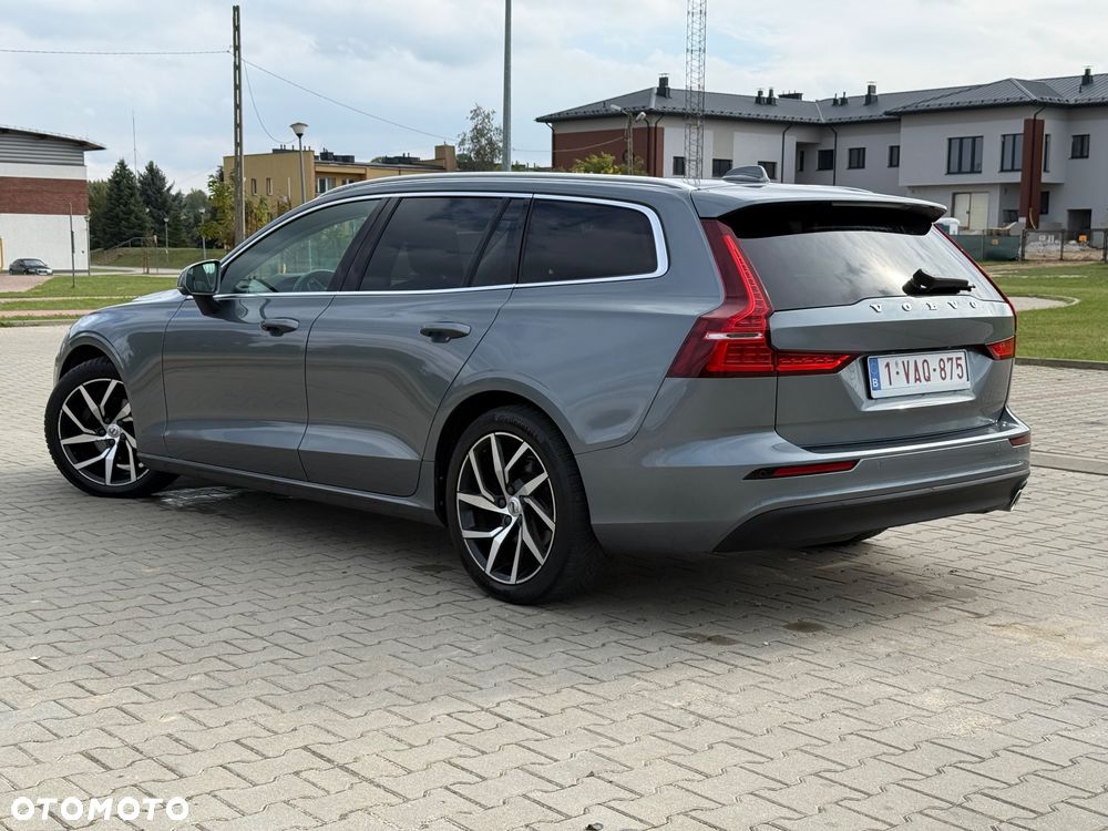 Volvo V60 D3 Momentum Pro - 26