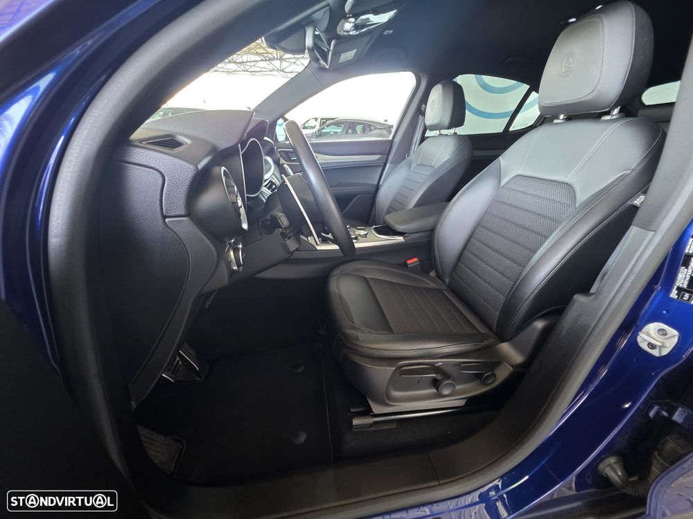 Alfa Romeo Stelvio 2.2 D Sprint Q4 AT8 - 19