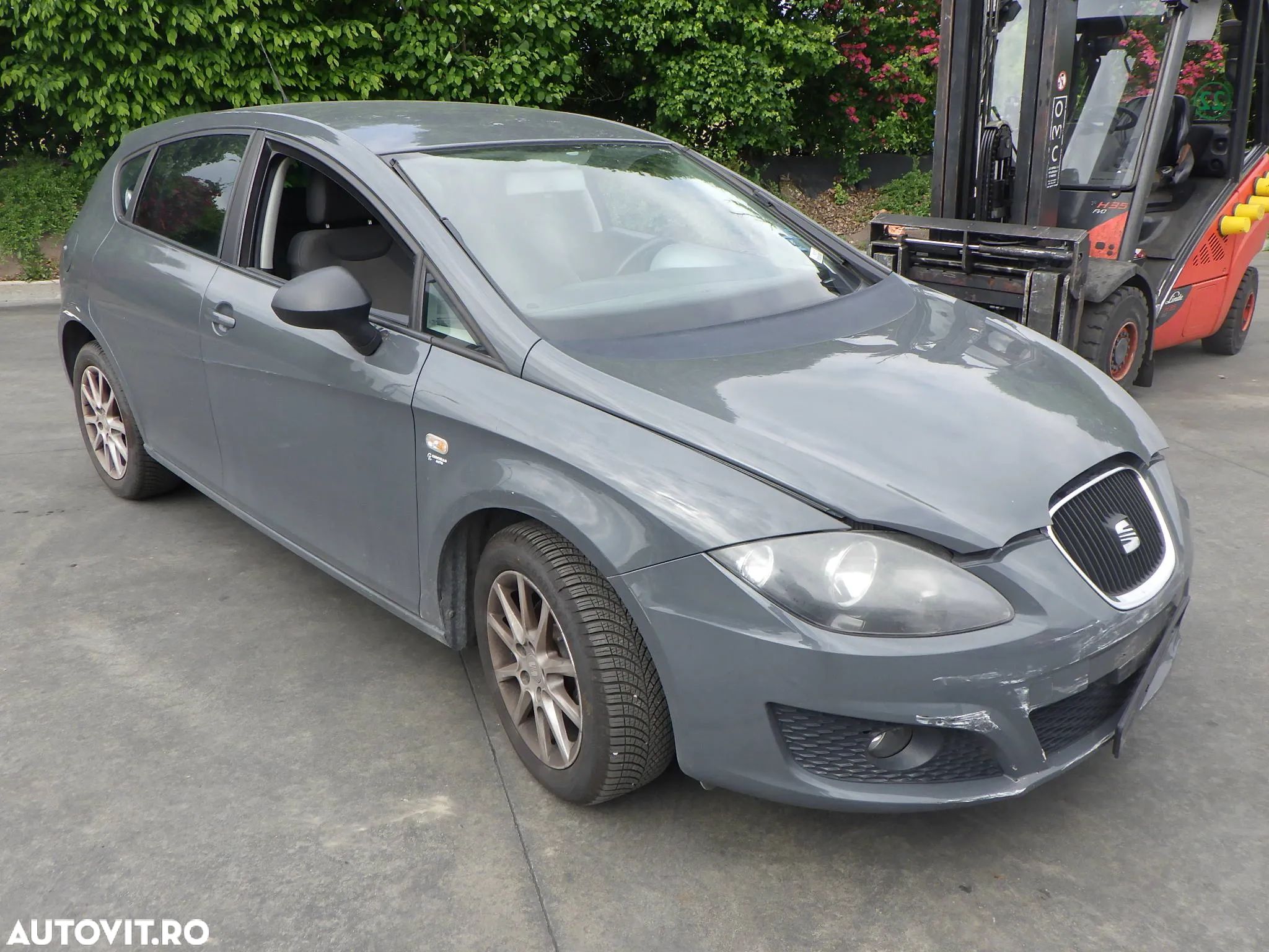 Dezmembrez Seat Leon 1.9 TDI ,an 2009 , cod motor BLS - 1