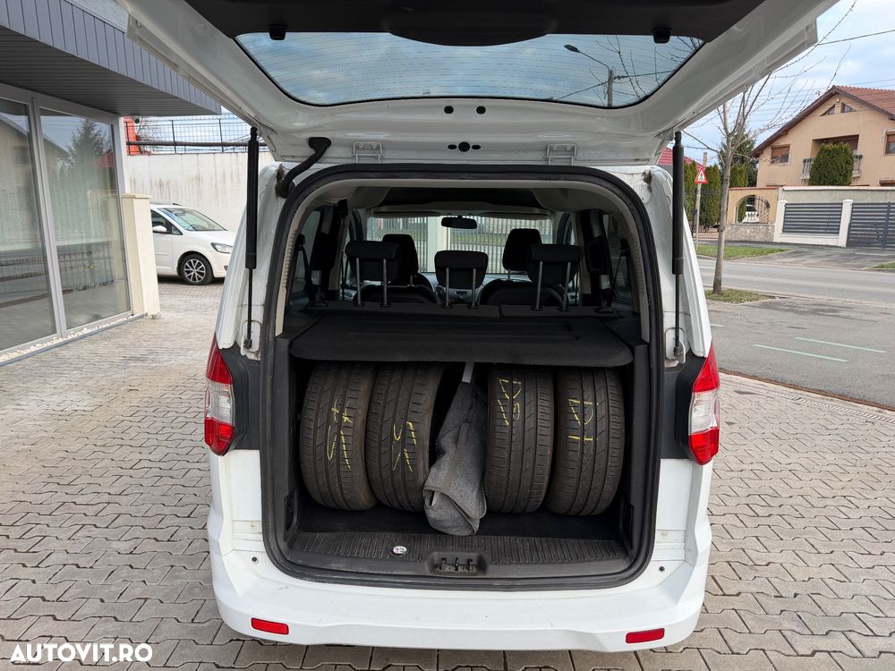 Ford Tourneo Courier 1.0 EcoBoost S&S Trend - 15