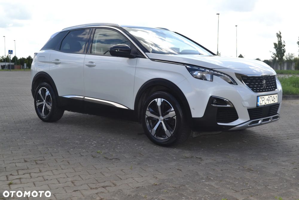Peugeot 3008 1.2 PureTech GPF Allure S&S EAT8 - 6