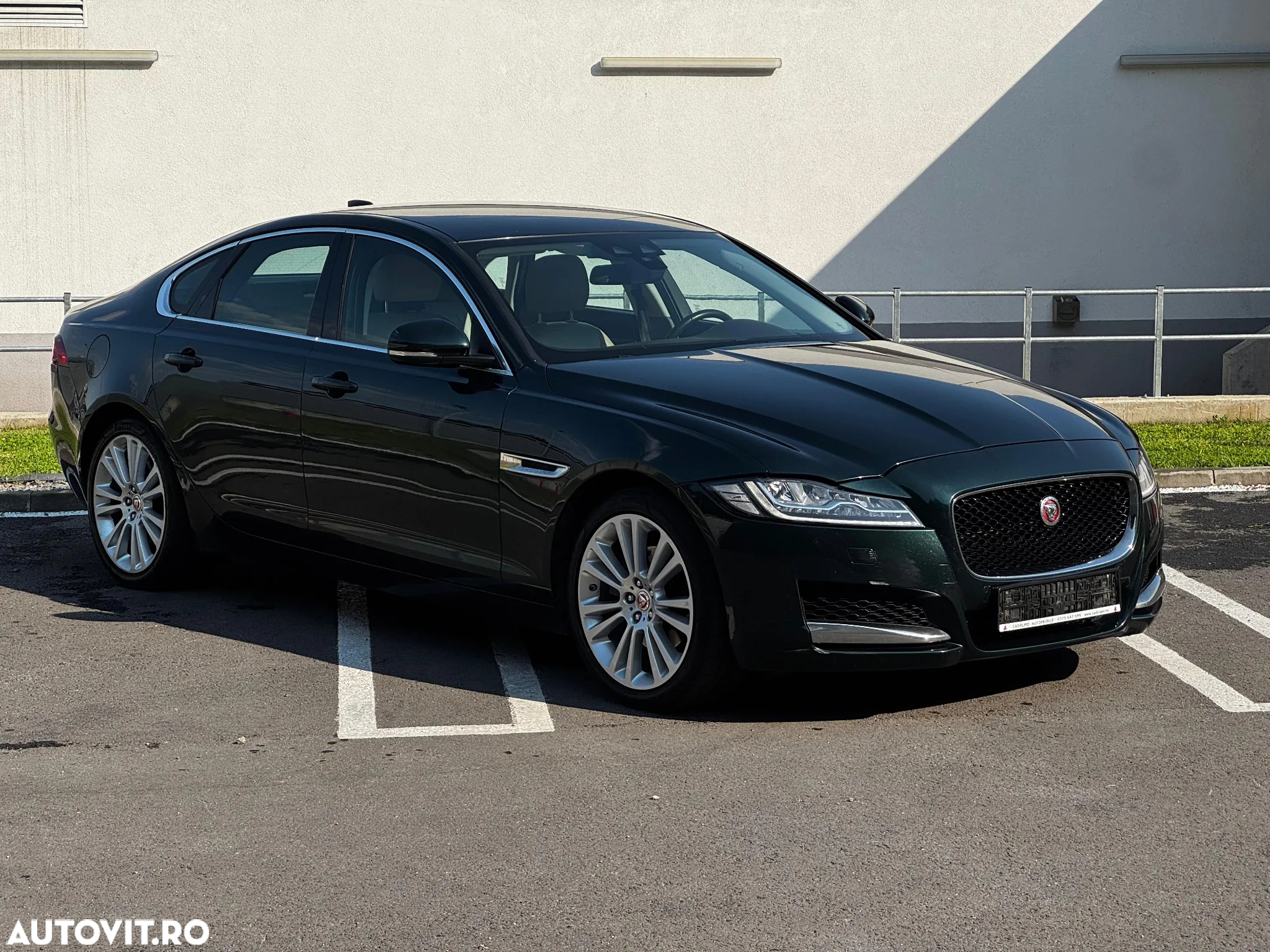 Jaguar XF 20d AWD Aut. Portfolio - 6
