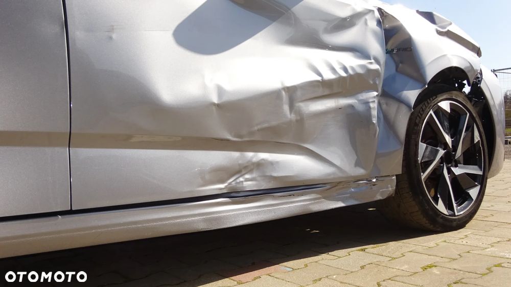 Peugeot 308 1.6 Hybrid PHEV Allure e-DCS7 - 21