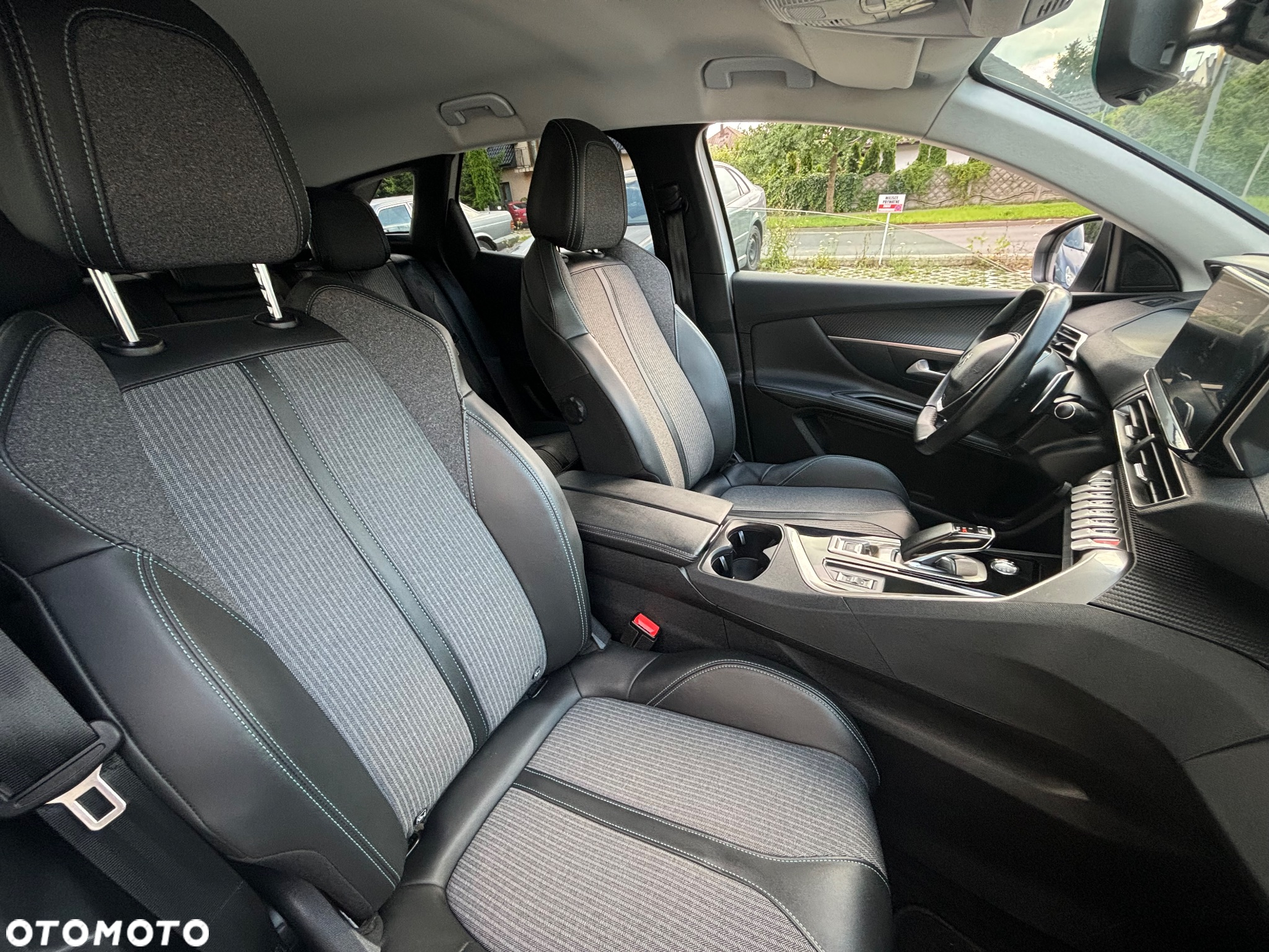 Peugeot 3008 1.6 PureTech Hybrid PHEV Allure Pack S&S EAT8 - 12