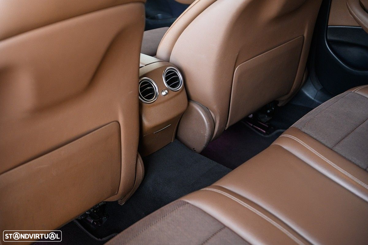 Mercedes-Benz E 220 d 4-Matic All Terrain Avantgarde - 34
